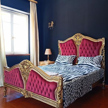 Iris Baroque Apartment エレフシナ エクステリア 写真