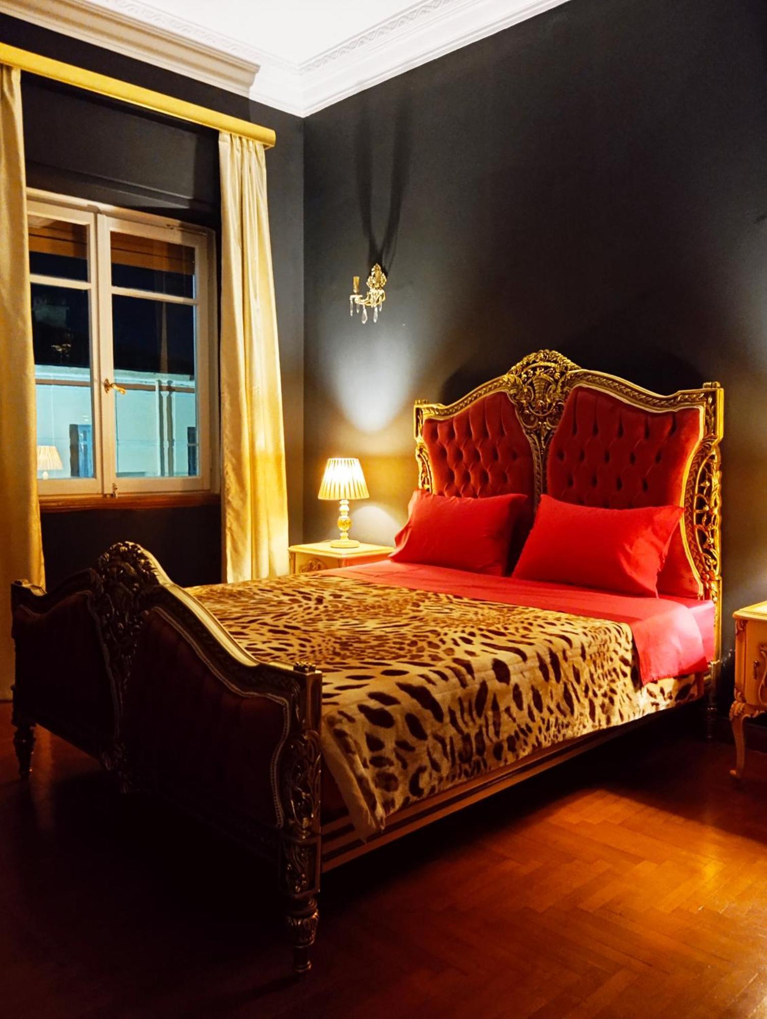 Iris Baroque Apartment エレフシナ エクステリア 写真