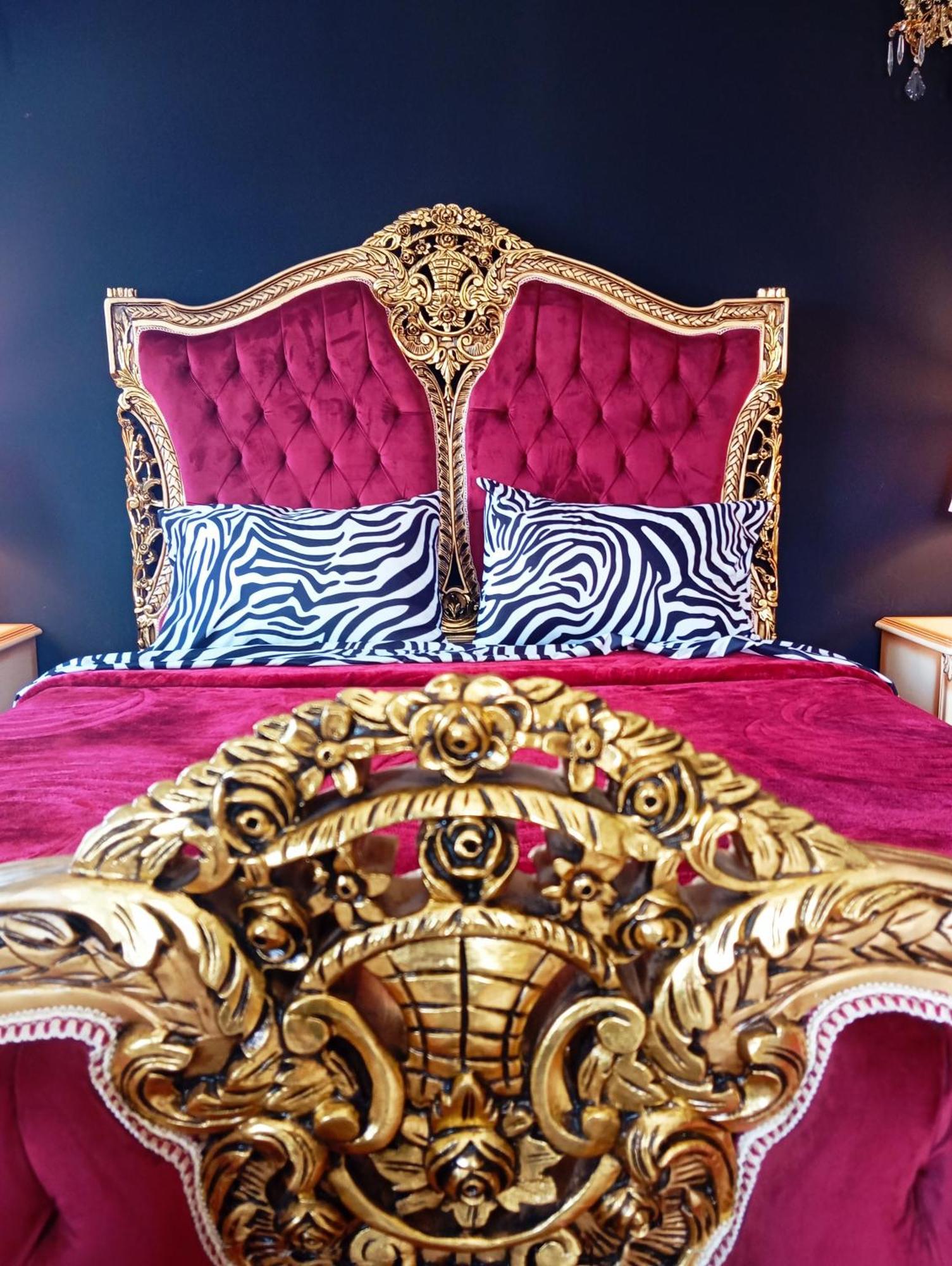 Iris Baroque Apartment エレフシナ エクステリア 写真