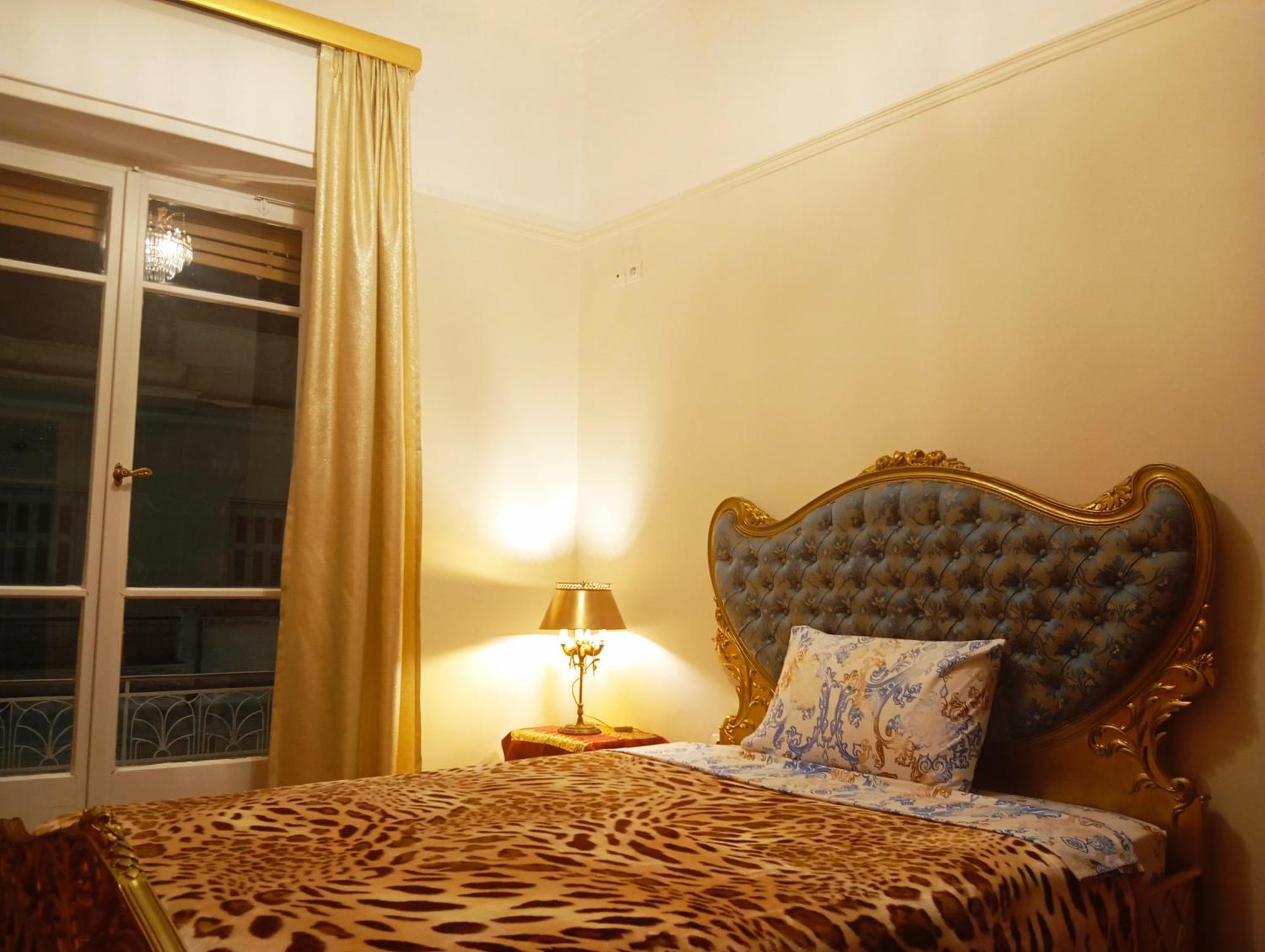 Iris Baroque Apartment エレフシナ エクステリア 写真